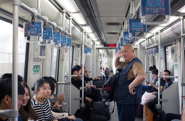 百度胖老师吧上海市公安局轨道交通分局石宇玉老师求救 微信抖音快手百度贴吧百科图片视频知道搜索上海胖老 ...