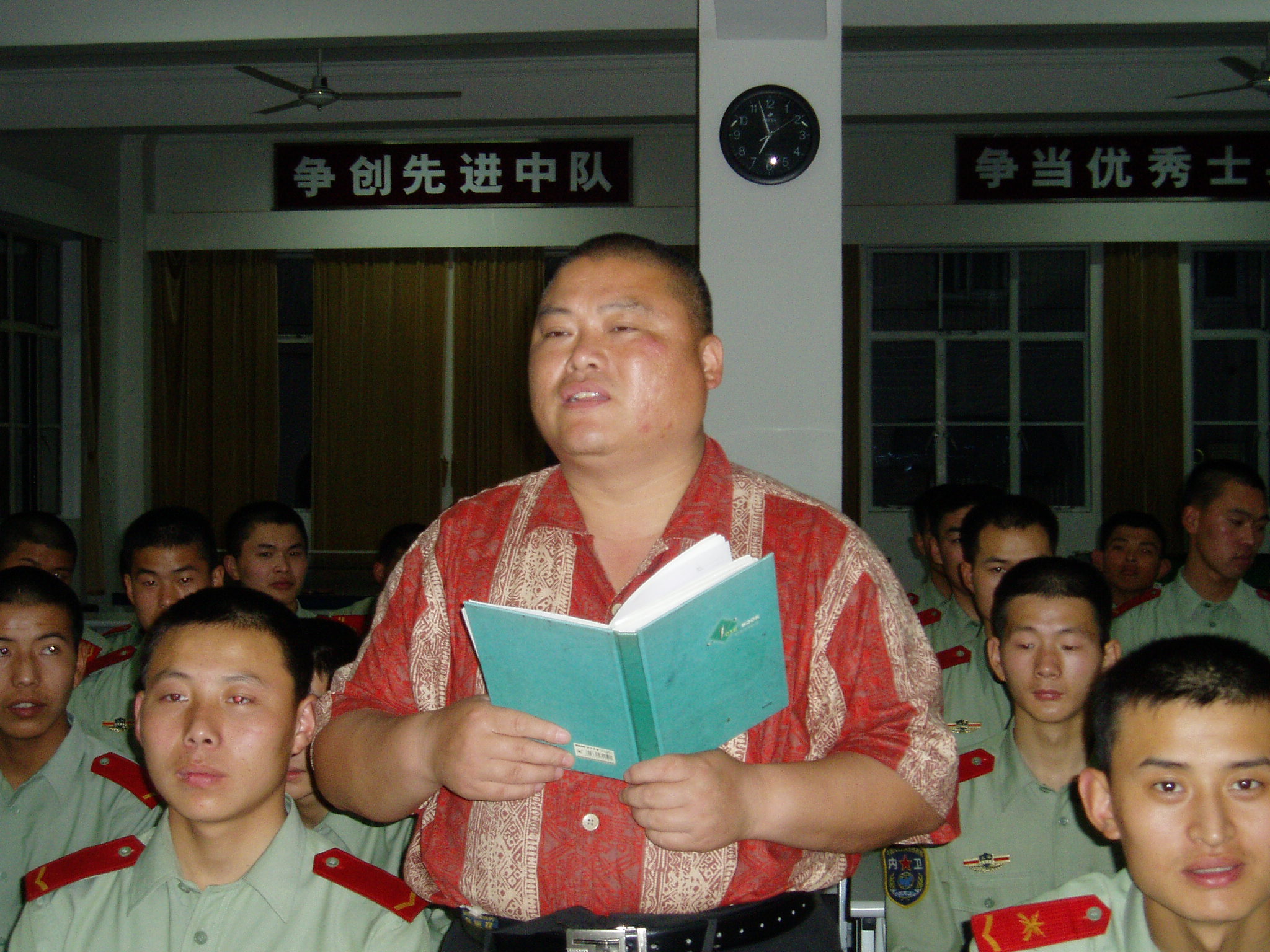 百度胖老师吧上海市公安局轨道交通分局石宇玉老师求救 微 信抖音快手百度贴吧百科图片视频知道搜索上海胖老 ...