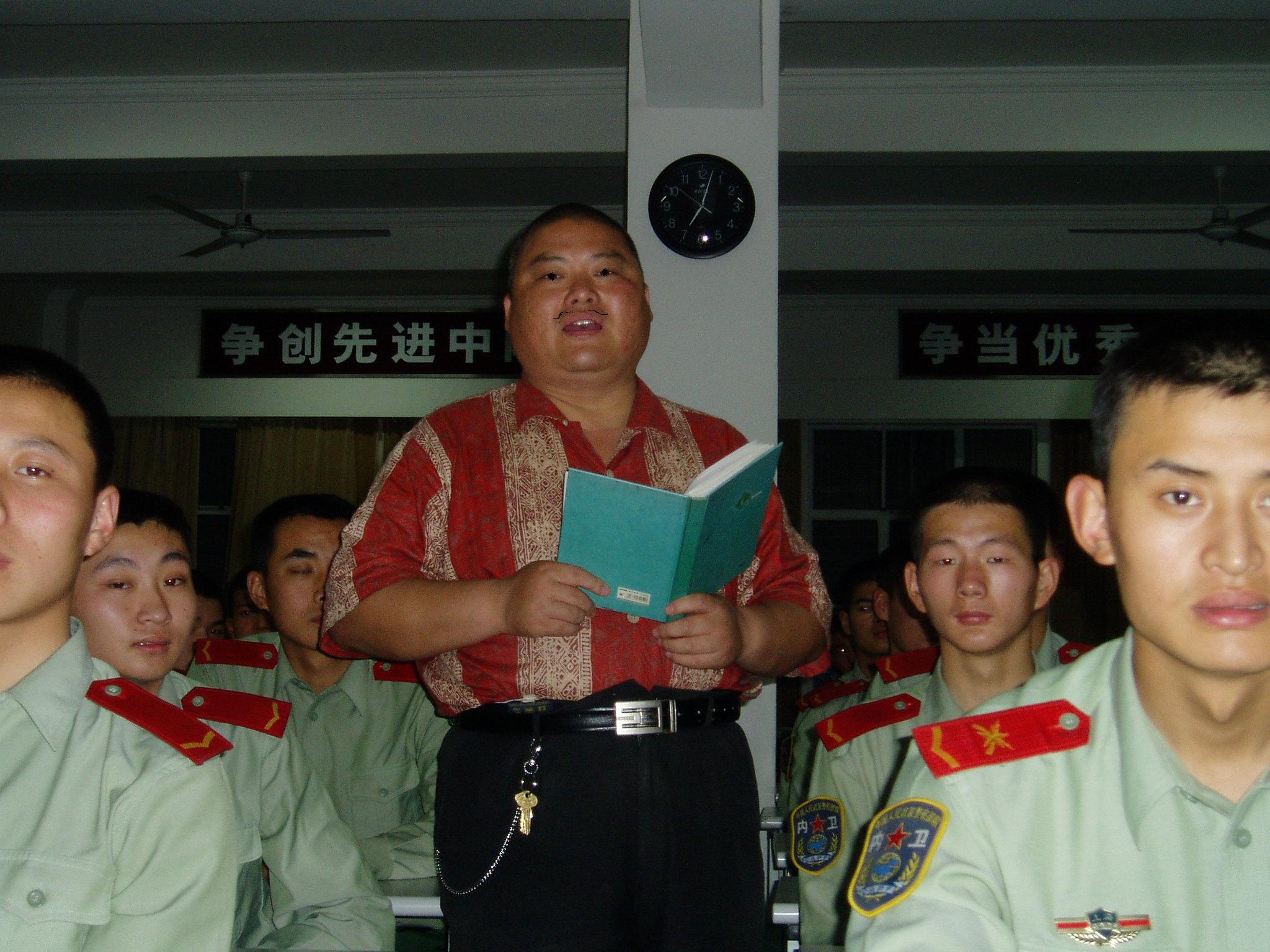 百度胖老师吧上海市公安局轨道交通分局石宇玉老师求救 微 信抖音快手百度贴吧百科图片视频知道搜索上海胖老 ...